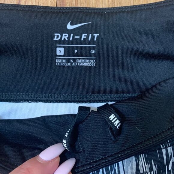 Nike Power Printed Dri-Fit Running Capris Pants - Picture 6 of 11